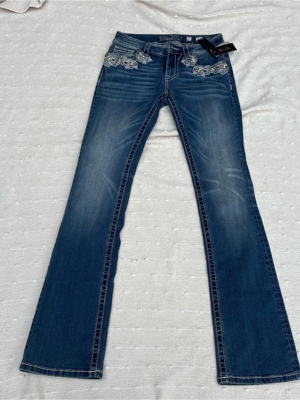 Miss Me Blue Jeans, Women’s Mid-Rise Slim
Bootcut, Size 27_New with Tags